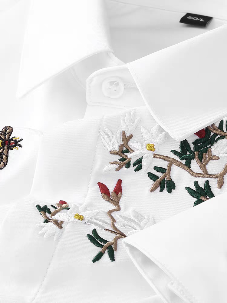 Men's White Flower Embroidered Logo Shirt - Goamen