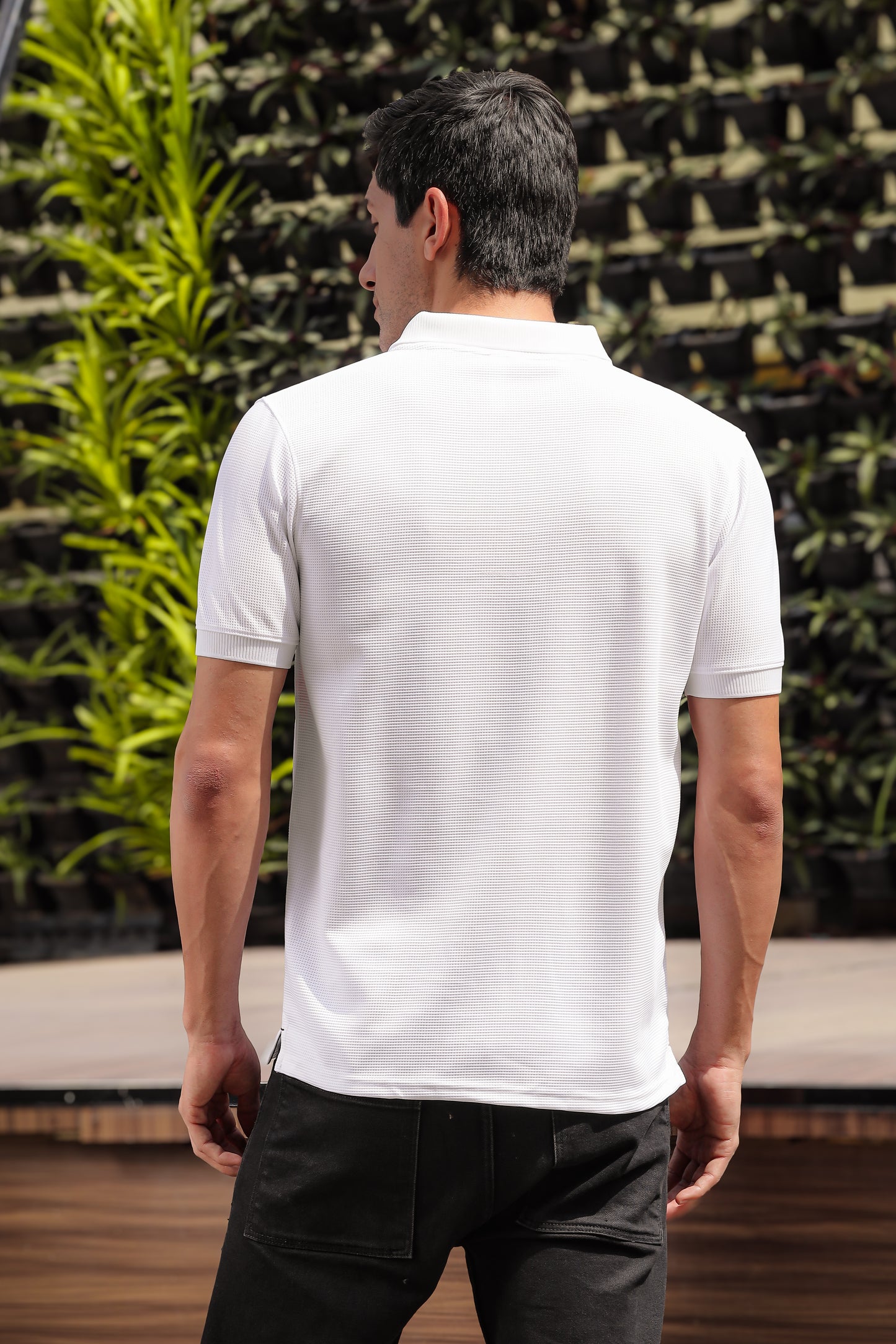 Men's White Embroidery Logo Half Sleeve T-Shirt - Goamen