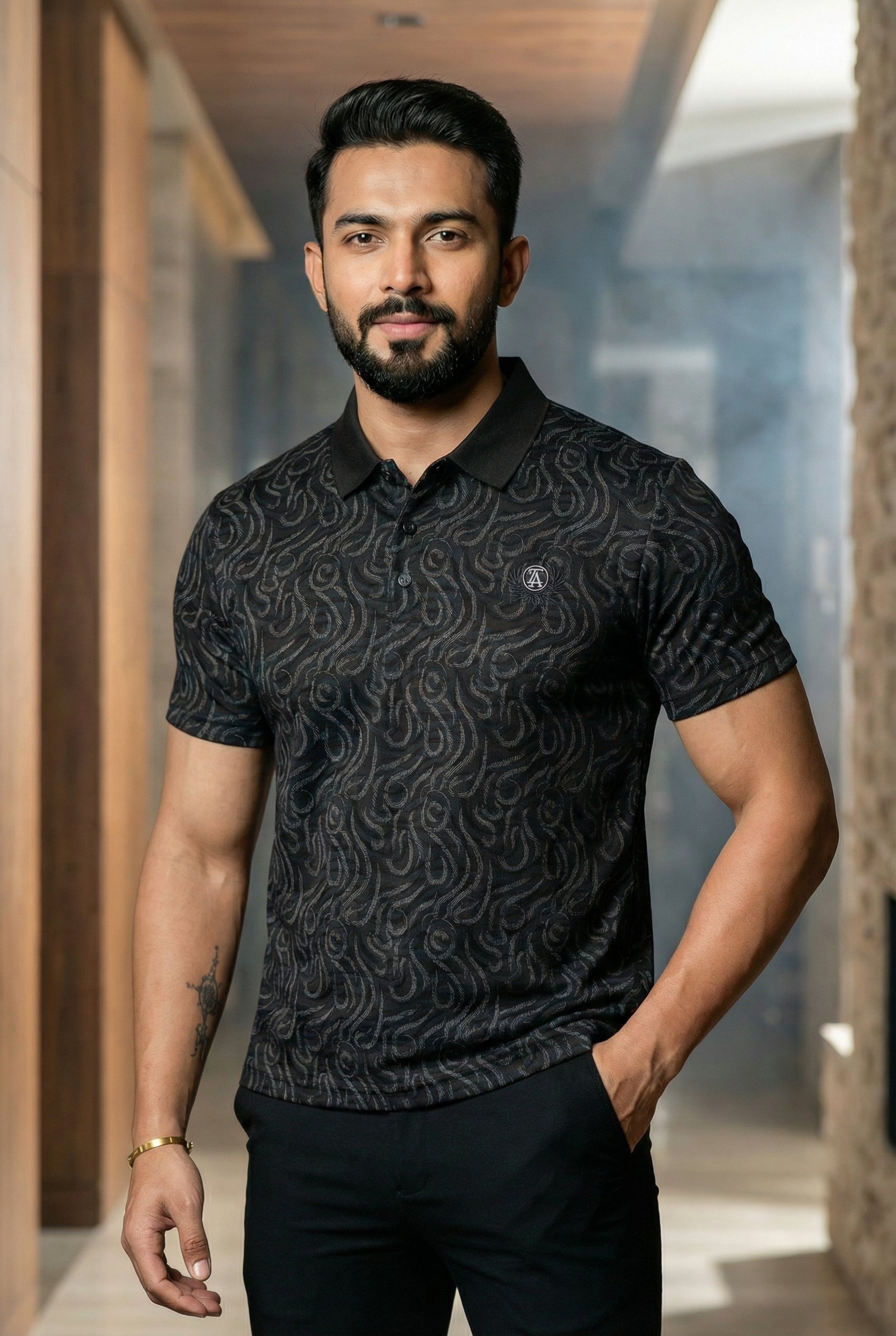 Goamen Textured Black Polo T-Shirt – Modern & Timeless Elegance